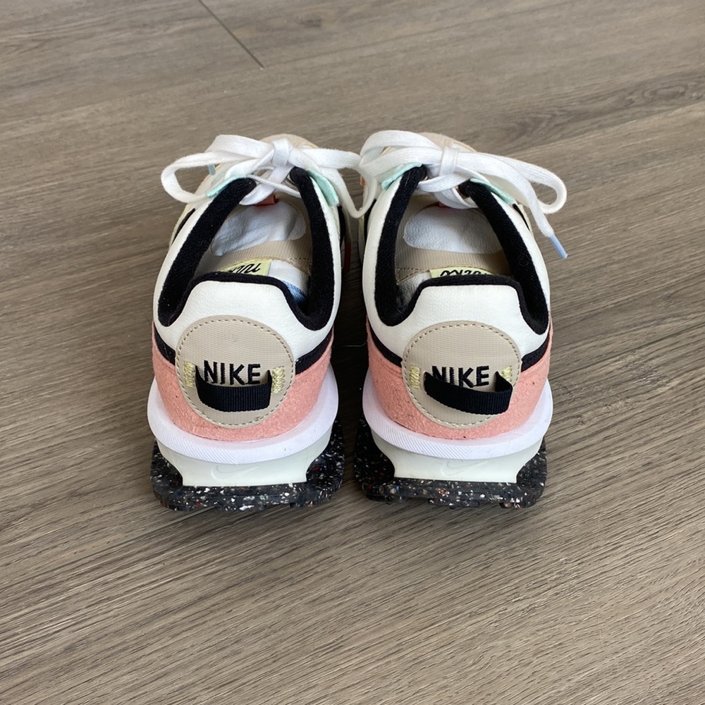 Nike Sneakers - Picture 3 of 7